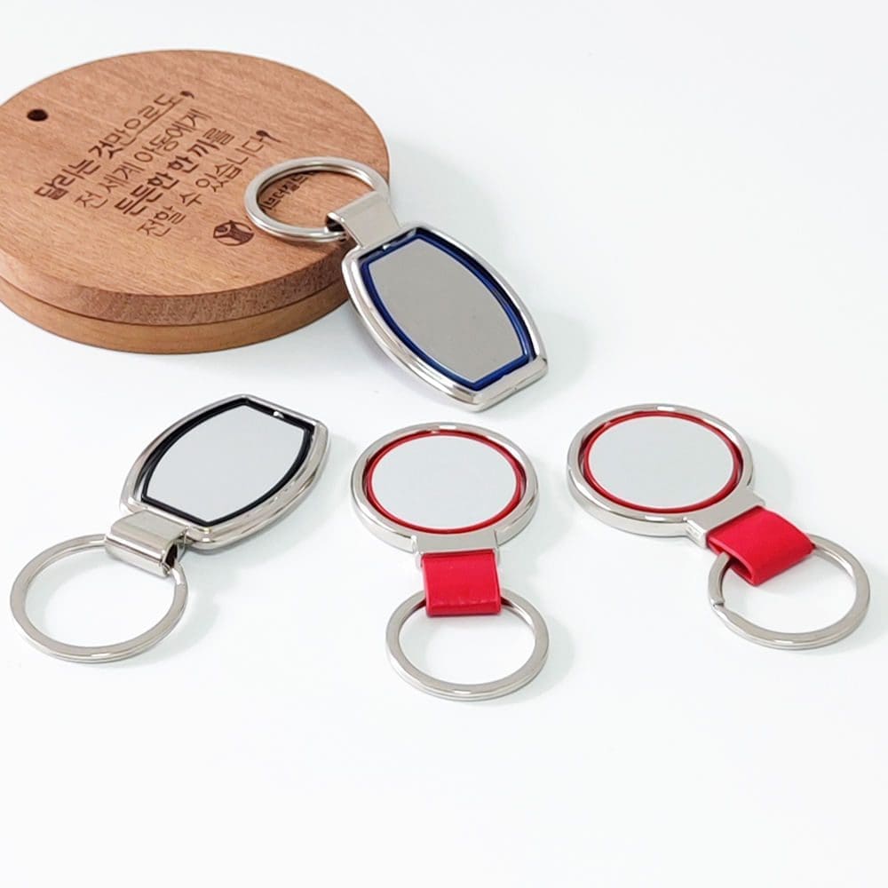 Oem logo souvenir keychains promotional gifts custom design luxury fashion sublimation blank car keyring custom metal key chains Oem logo souvenir keychains promotional gifts custom design luxury fashion sublimation blank car keyring custom metal key chains