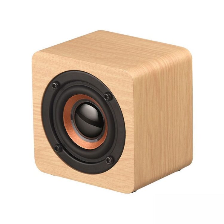 Wooden mini bluetooth speaker