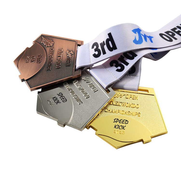 New 3d karate international medal reversible printed custom medals sports gold silver copper die stamping logo taekwondo medals