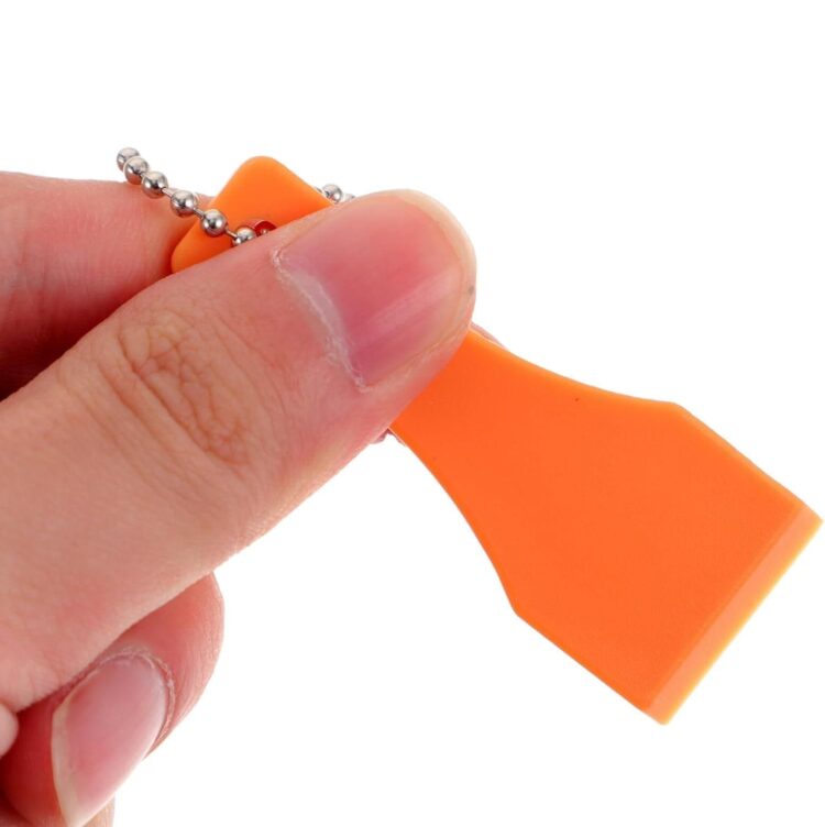 Plastic scraper tool