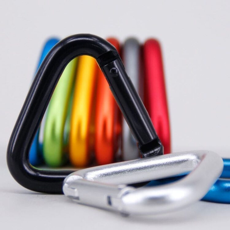 Custom outdoor climbing hammock locking clips keychain hook triangle type aluminum alloy carabiner