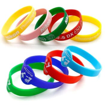 Custom debossed print qr code rubber wristbands silicone bracelet