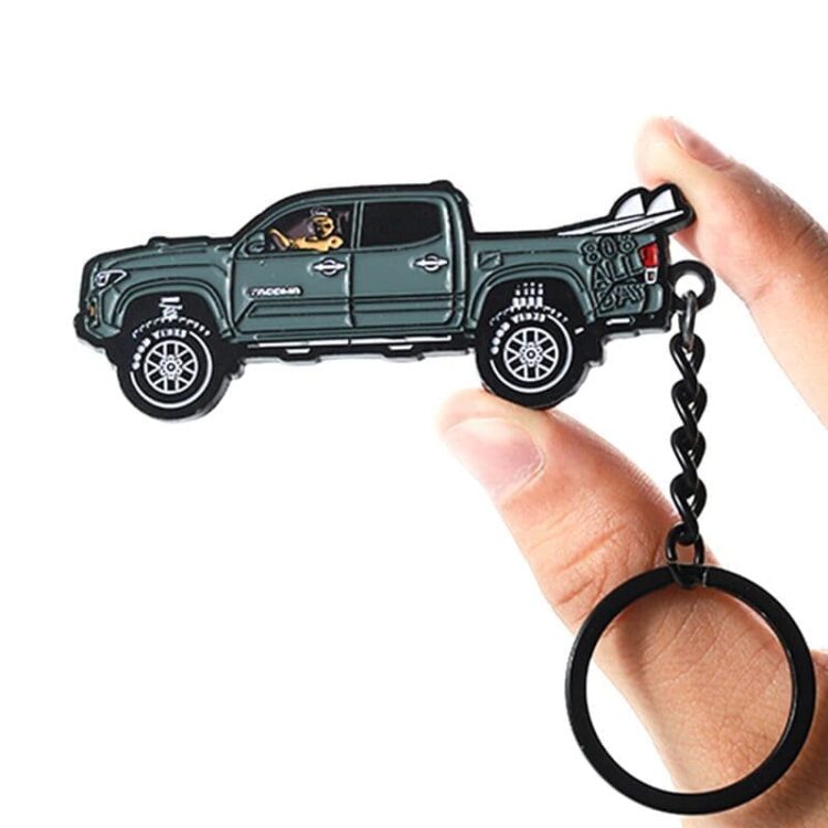 Free sample customized key rings souvenirs usa uae saudi national flag key chain metal zinc alloy cartoon cute 3d car keychain