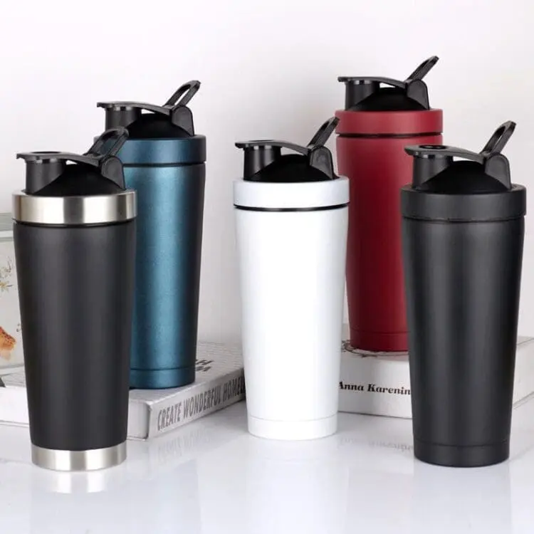 Wholesale 500 ml 750 ml stainless steel shaker bottle gym sport protein metal shaker water bottle