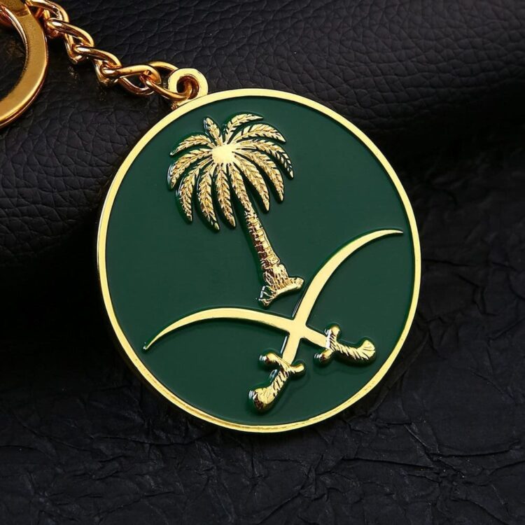 Free sample customized key rings souvenirs usa uae saudi national flag key chain metal zinc alloy cartoon cute 3d car keychain