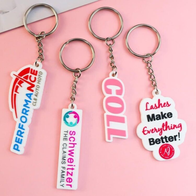 Factory wholesale 2d/3d soft pvc keyring custom logo key chain silicone rubber keychain