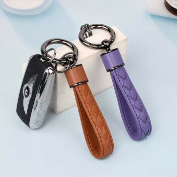 Custom luxury leather lanyard metal key chains key pendant 360 degree rotatable with anti lost key pendant car leather keychain