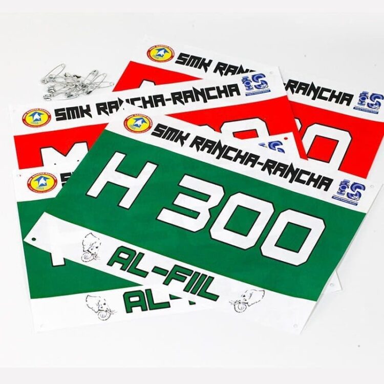 Free sample cmyk full color printing waterproof custom logo tyvek race bib number fixing clips buckles for marathon