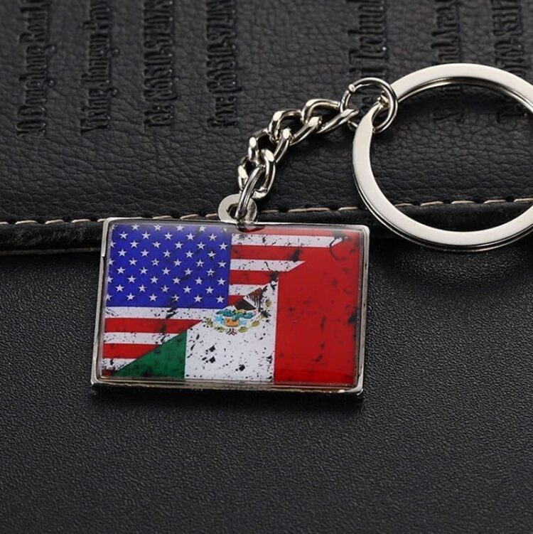 Free sample customized key rings souvenirs usa uae saudi national flag key chain metal zinc alloy cartoon cute 3d car keychain