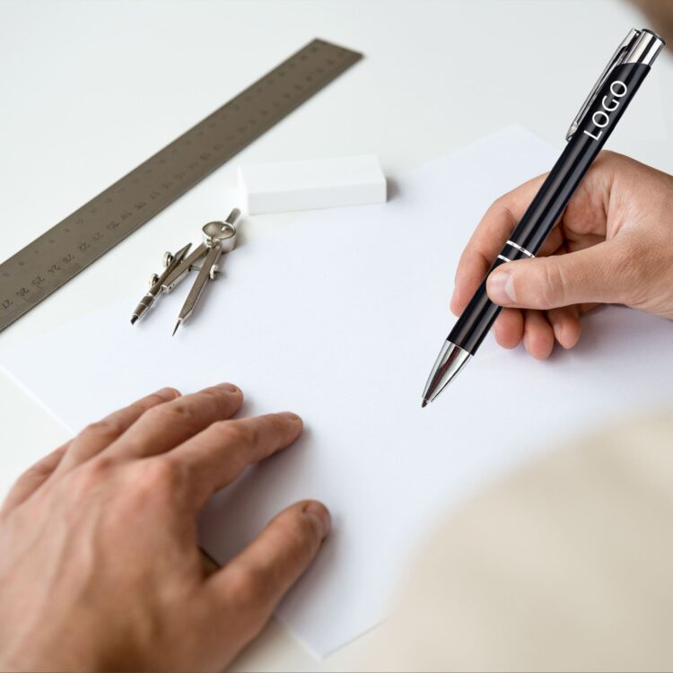 High quality business personalized black gift engraving promotion click metal custom ballpoint pen with laser logo