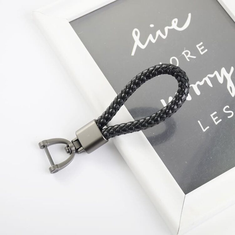 Hand woven rope keychain for men leather car key chain 360 degree rotating horseshoe buckle strong rope leather key rings holder