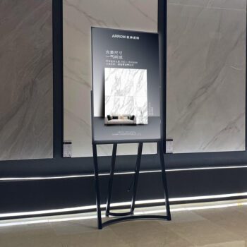 Restaurant in store advertising board display battery powered mobile moveable portable digital signage