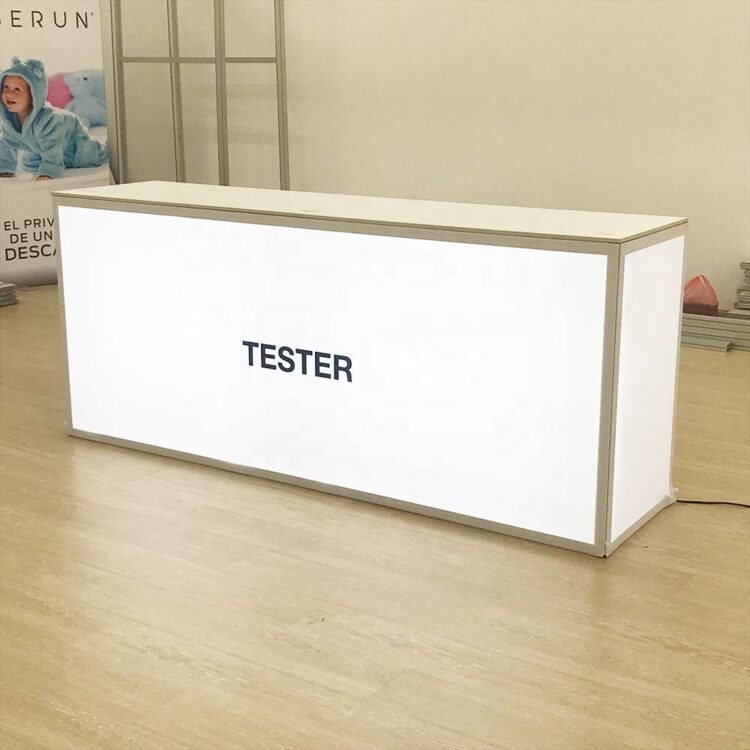 Usb desktop charger customized design aluminum frameless seg fabric led backlit booth exhibition acrylic display stands counter