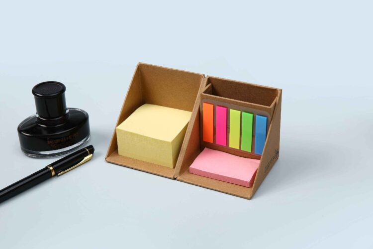 Promotional custom logo desktop paper block memo pad cube sticky notes pad with pen holder