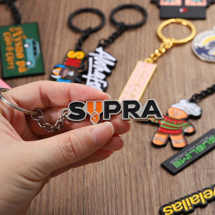 Make your own logo zinc alloy key ring enamel keychain custom metal keychains letter logo engraved keyring personalizad