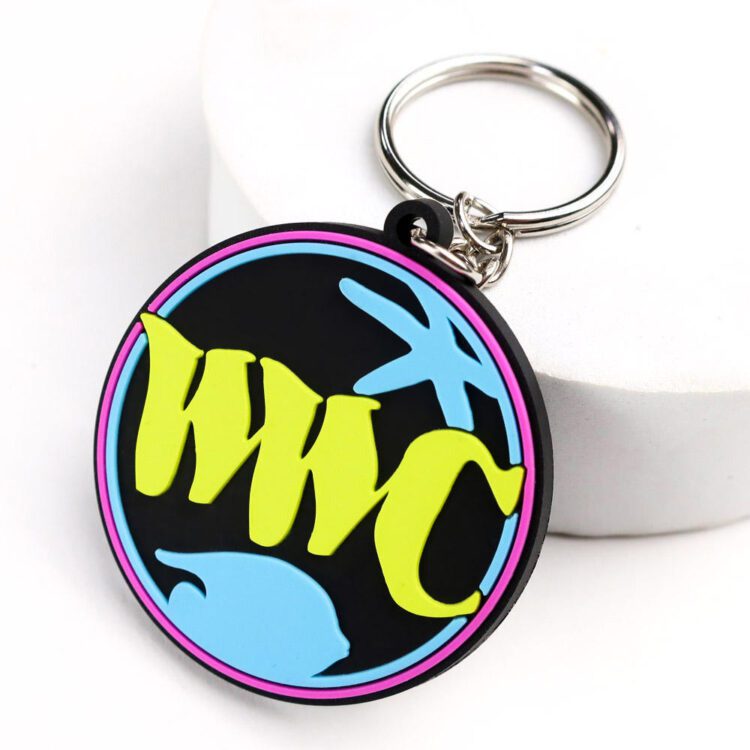 Wholesale cartoon designer 3d mini letter rubber key chains custom pvc rubber keychain model cute promotional keychains with box