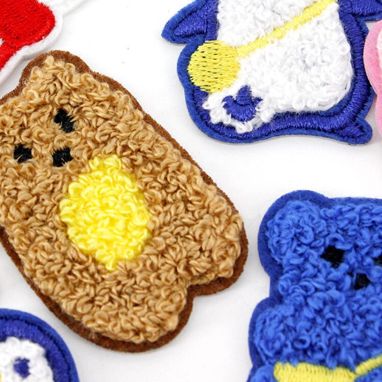 Wholesale bulk cartoon embroidery tweed clothes patch cute simulation animal embroidery patch