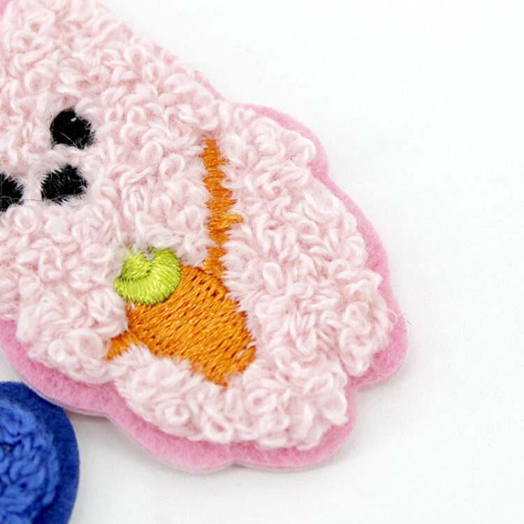 Wholesale bulk cartoon embroidery tweed clothes patch cute simulation animal embroidery patch