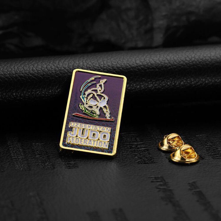 Souvenir gifts sport 3d metal pins custom lapel pin zinc alloy gold silver black judo soccer baseball hockey enamel pins badge