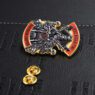 2024 vintage metal zinc alloy lapel pins manfactuere custom badge gold 3d pirate captain character enamel pins