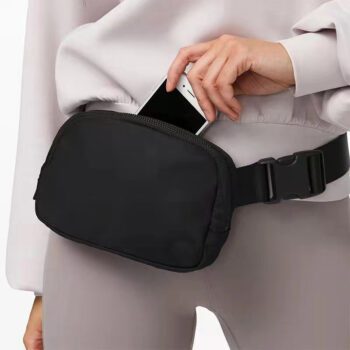 adjustable fanny pack with zipper closure 1